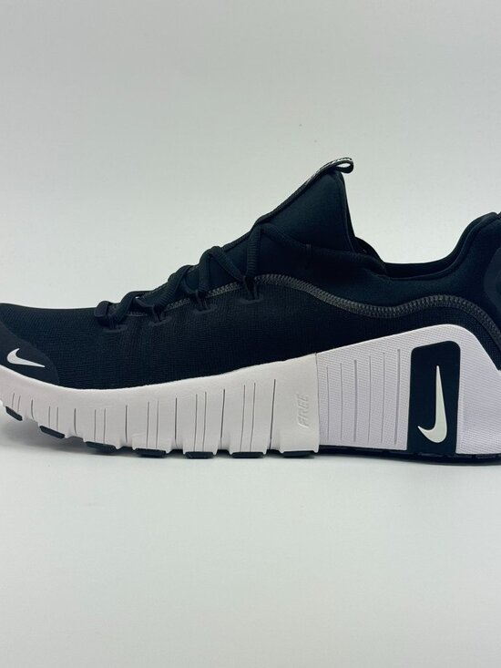 Athletic_Shoes